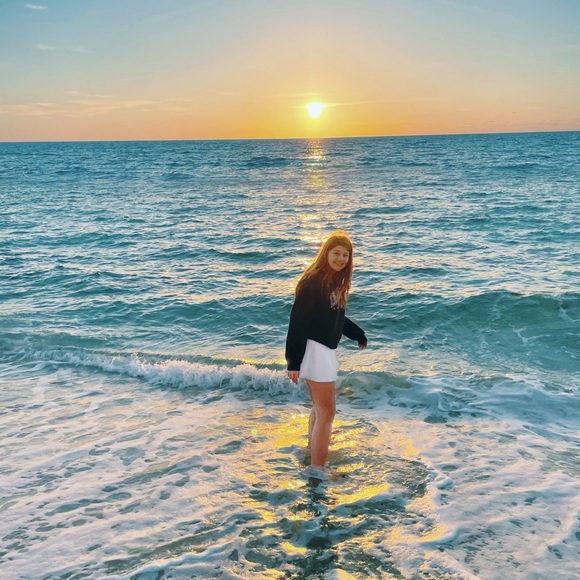 Meet your Posher, Lizzie - Picture 1 of 1